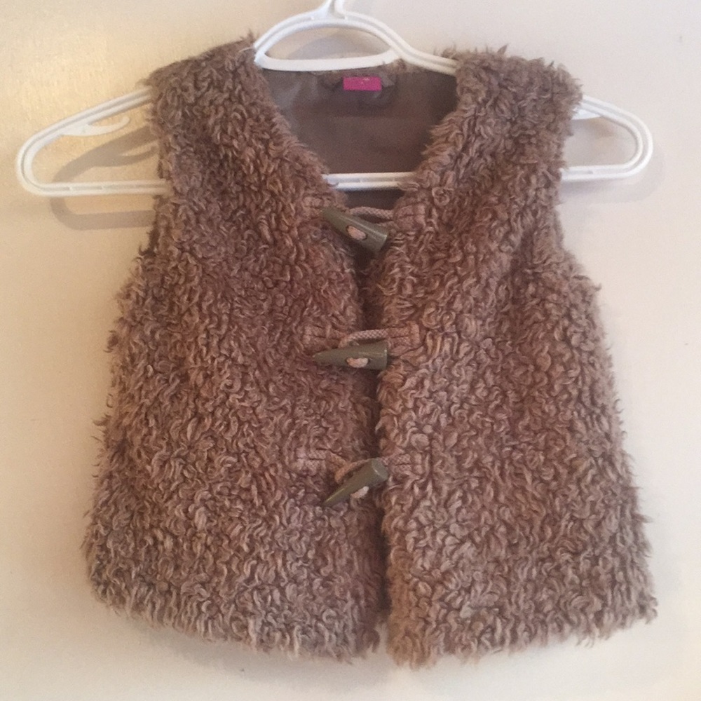 Size 6 Faux Fur Sleeveless Vest Jacket